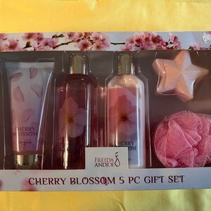 NIB Cherry Blossom 5-Piece Gift Set by Freida AND Joe